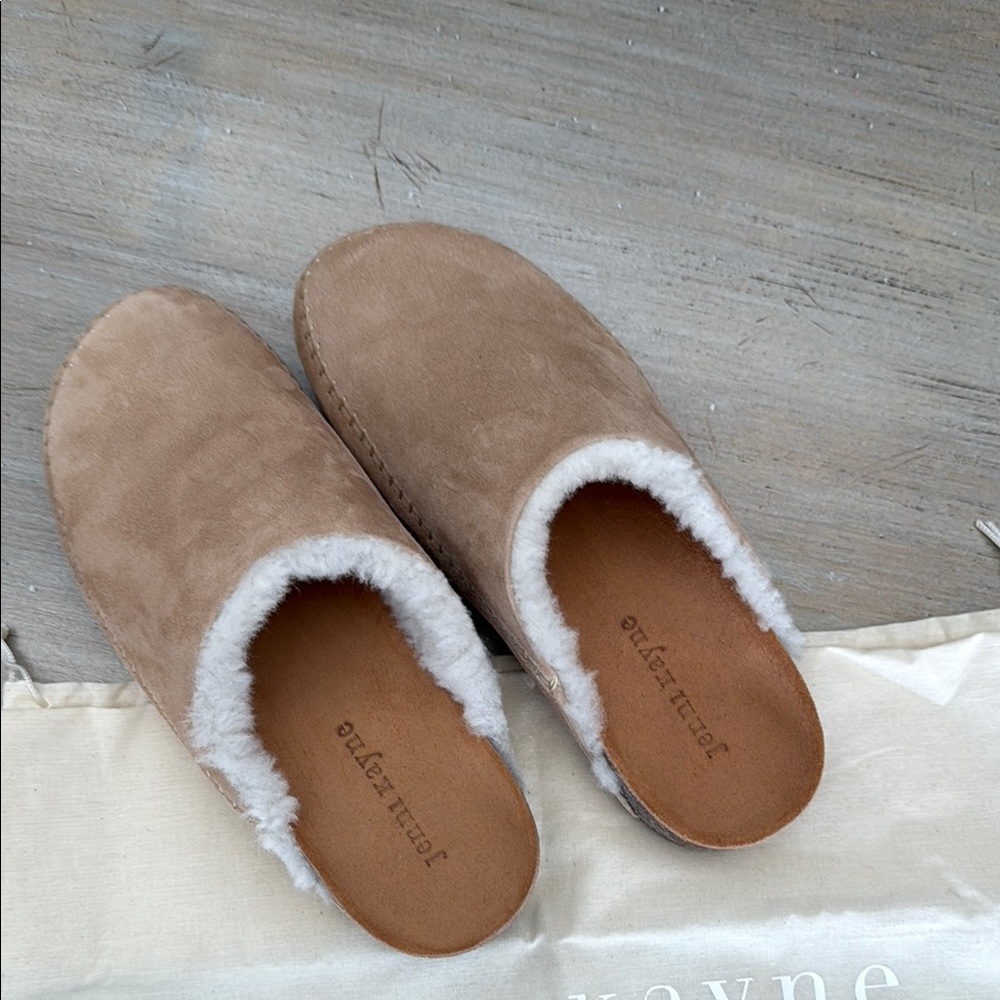 Jenni Kayne Shearling lined clogs. Never worn! Bag included.